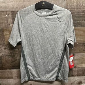 Saucony Men’s Size Small Elevate Athletic Shirt Grey Short Sleeve Crew Neck NWT